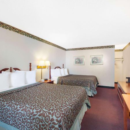 Days Inn By Wyndham Erick Ngoại thất bức ảnh