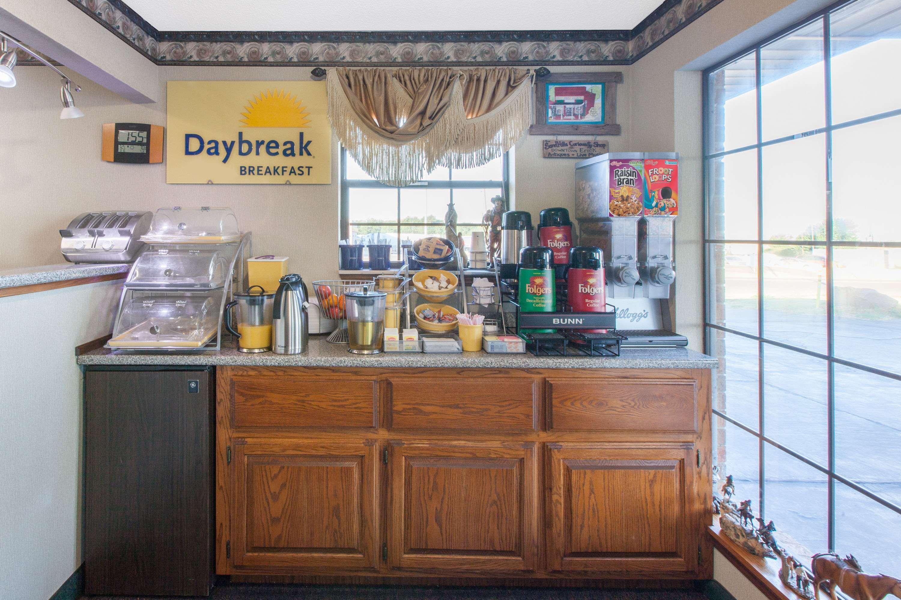 Days Inn By Wyndham Erick Ngoại thất bức ảnh
