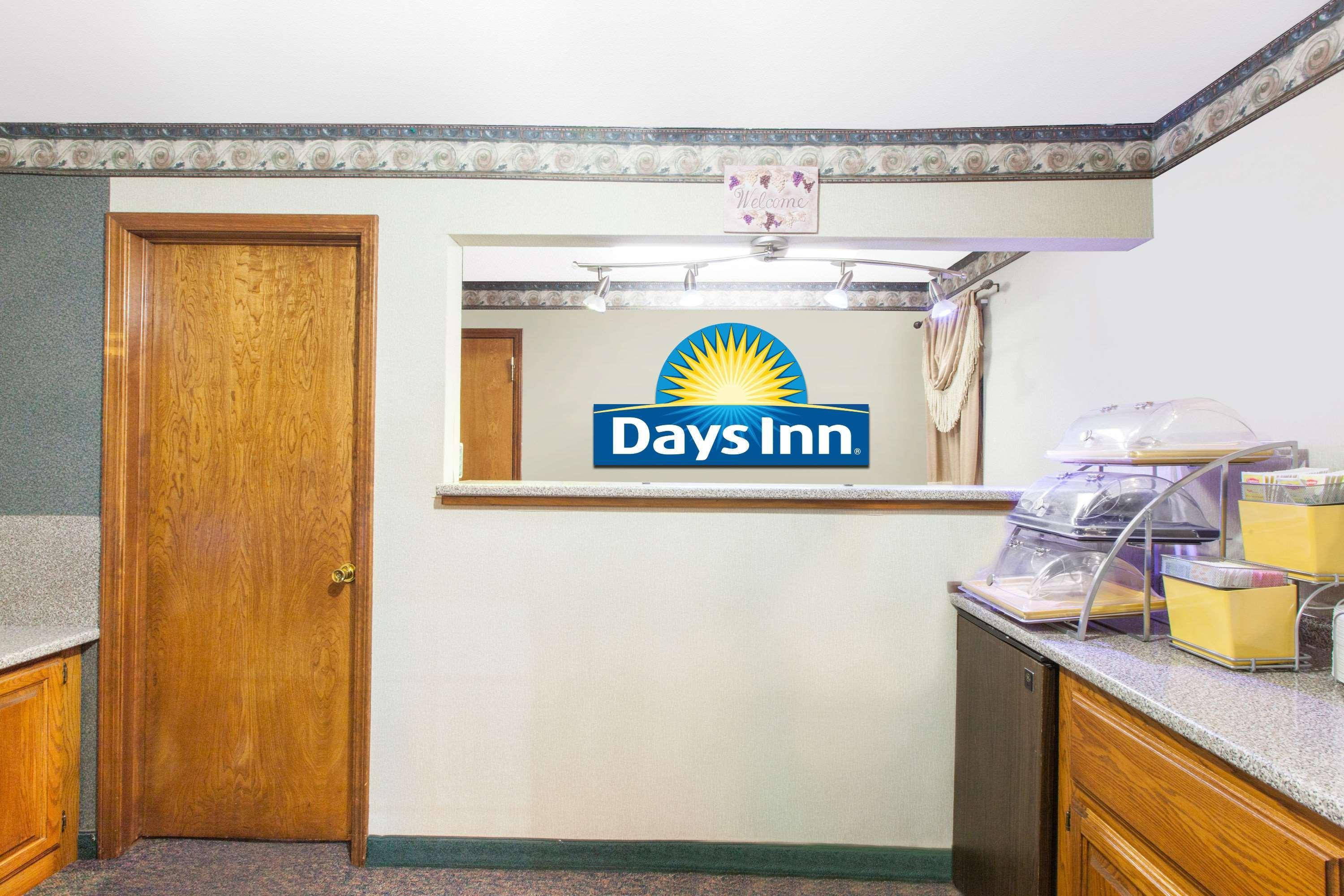 Days Inn By Wyndham Erick Ngoại thất bức ảnh
